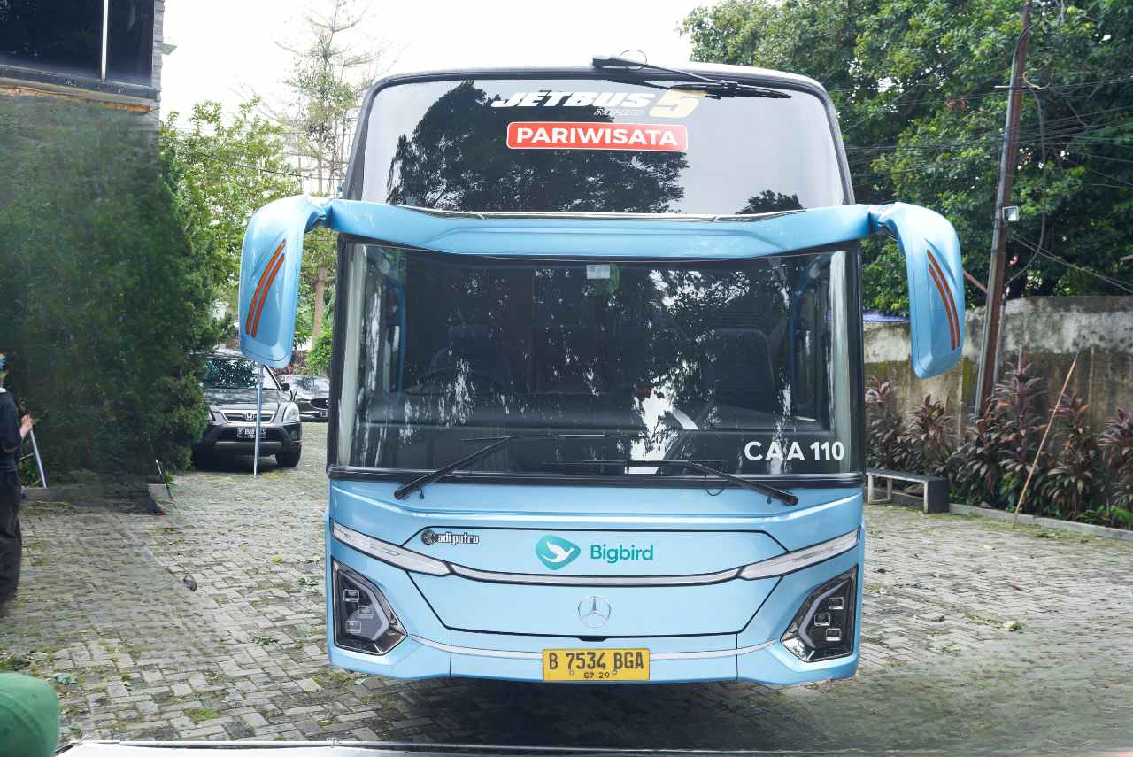 Sewa Bus Pariwisata 30 Kursi