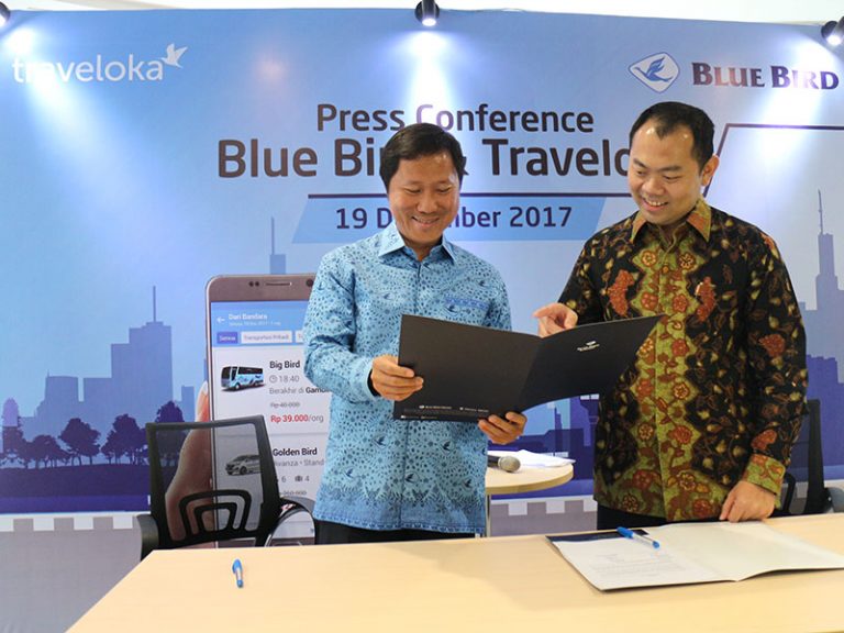 Blue Bird Dengan Traveloka Untuk Kemudahan Transportasi Bandara