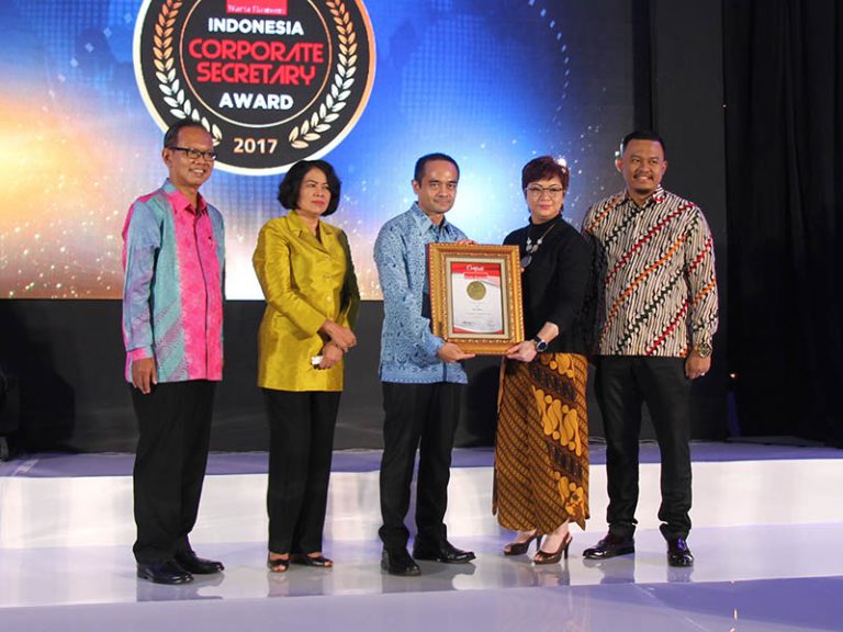 PT Blue Bird Tbk Raih Corporate Secretary Award 2017