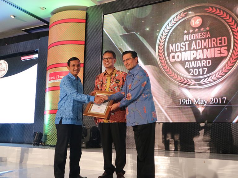 Blue Bird Mendapat Predikat Indonesia Most Admired Companies Award 2017
