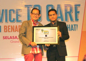 Blue Bird Taxi Medan receive The Best of Medan Service Excellence Champion 2012