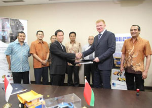 Signing Agreement between PRI – Pusaka Bumi Transportasi – Belazia